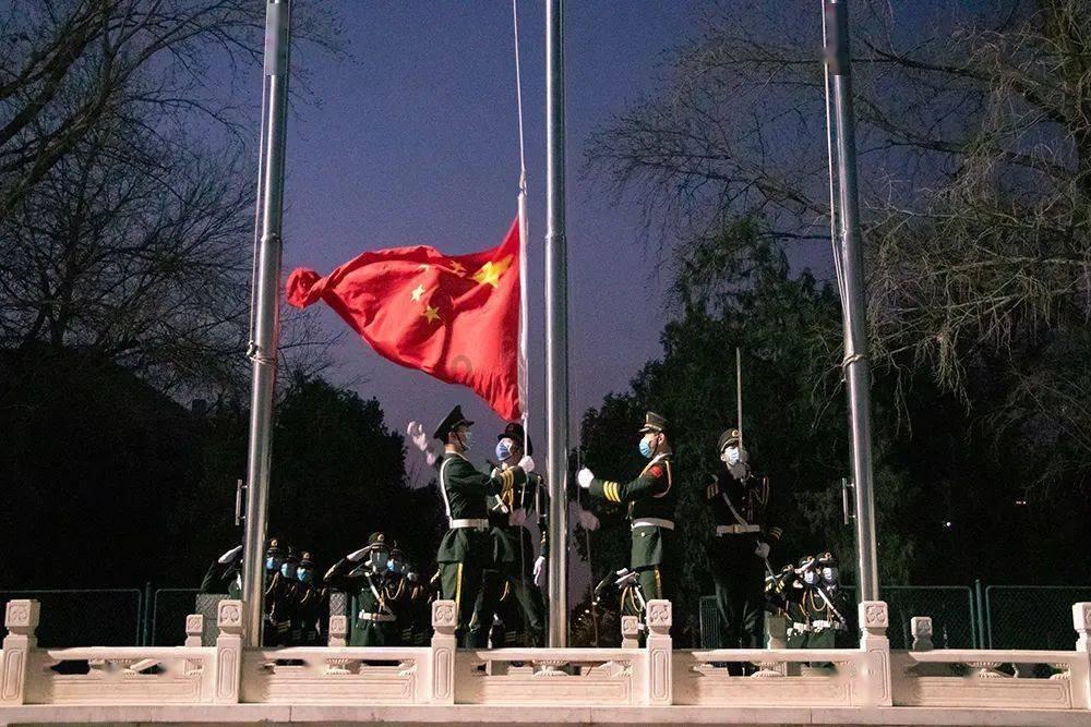 小红帽的冒险之旅