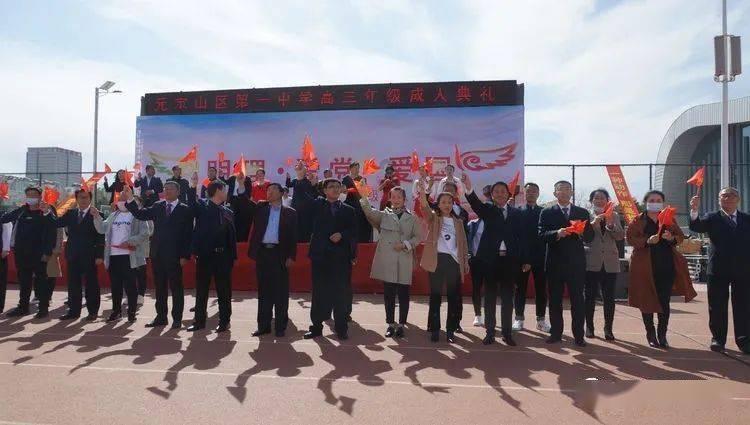 逃离昏暗的废弃城