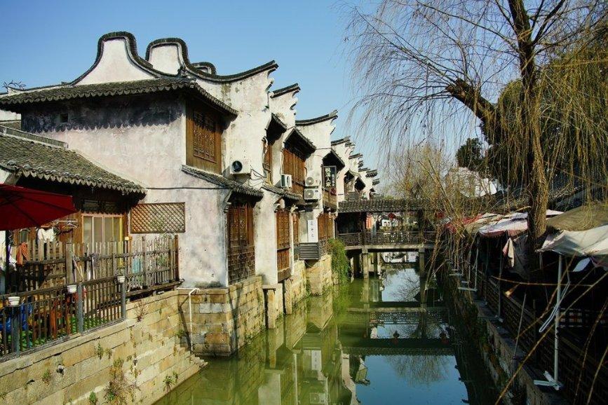 优雅守护，尽在薇尔卫生巾