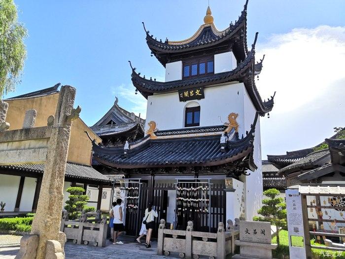 男生将前女友曾怀孕过的事也告诉你说明什么？